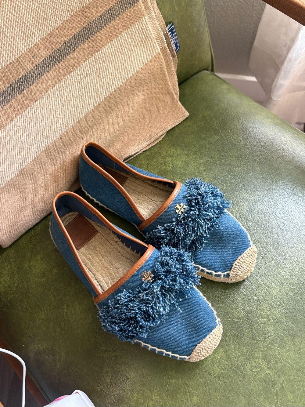 Tory Burch Blue Denim Shaw Espadrilles Flats Size 8 ballet flats fringe - Picture 2 of 13